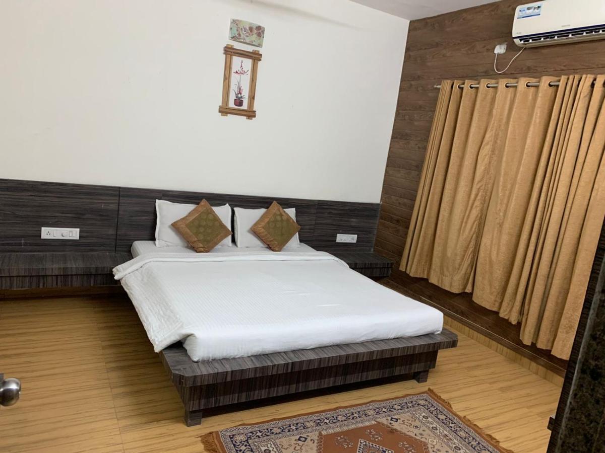 Ruturaj Inn Алібаґ Екстер'єр фото